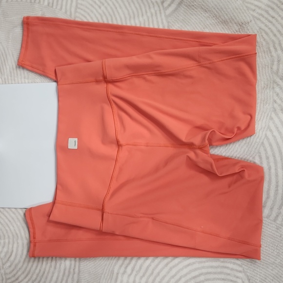 Vuori Studio Pocket Leggings - Picture 2 of 6